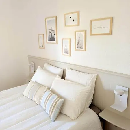 דירה T3 Clim Piscine Chauffee Proche De La Parking Dans Village