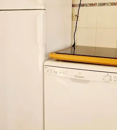 T3 Climatise Dans Avec Piscine, Proximite Et Parking Appartement