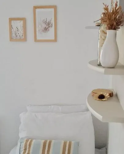 Appartement T3 Clim Piscine Chauffee Proche De La Parking Dans Village